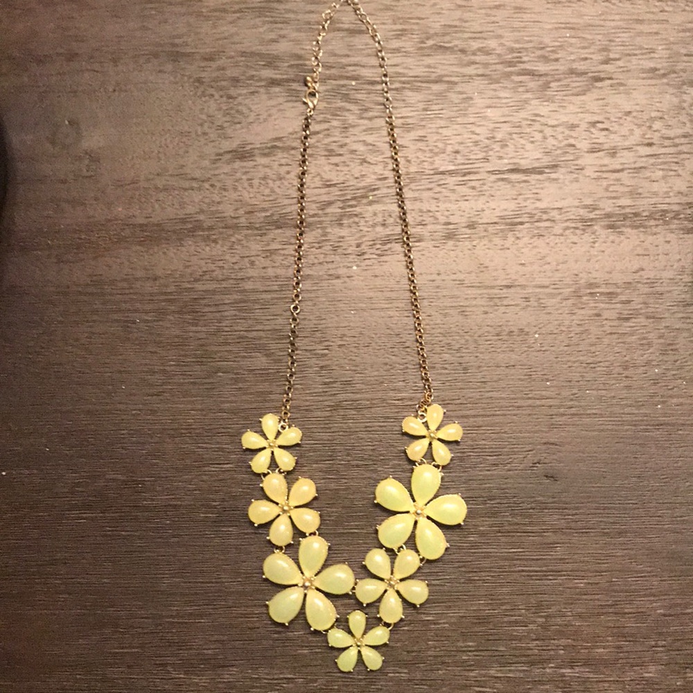 Light green flower statement necklace